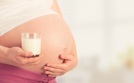 Colostrum a jeho užívání v těhotenství