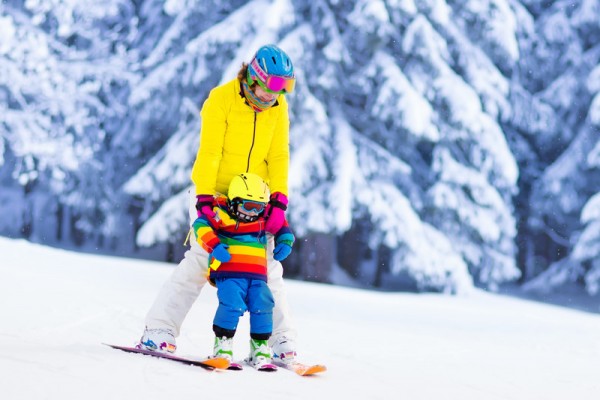 Kdy začít dítě učit lyžovat?