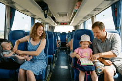 Autobusem v létě k moři s malým dítětem