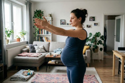 8 jednoduchých cviků pro těhotné ženy – posílení celého těla krok za krokem