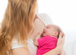 Jak správně držet miminko