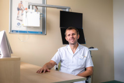 Astma není jen obyčejné zadýchání. Počet pacientů v Česku roste, pomoci může i biologická léčba