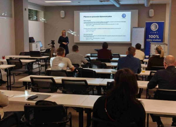 Zvyšte vaši hodnotu na trhu práce s CEMI ještě během rodičovské